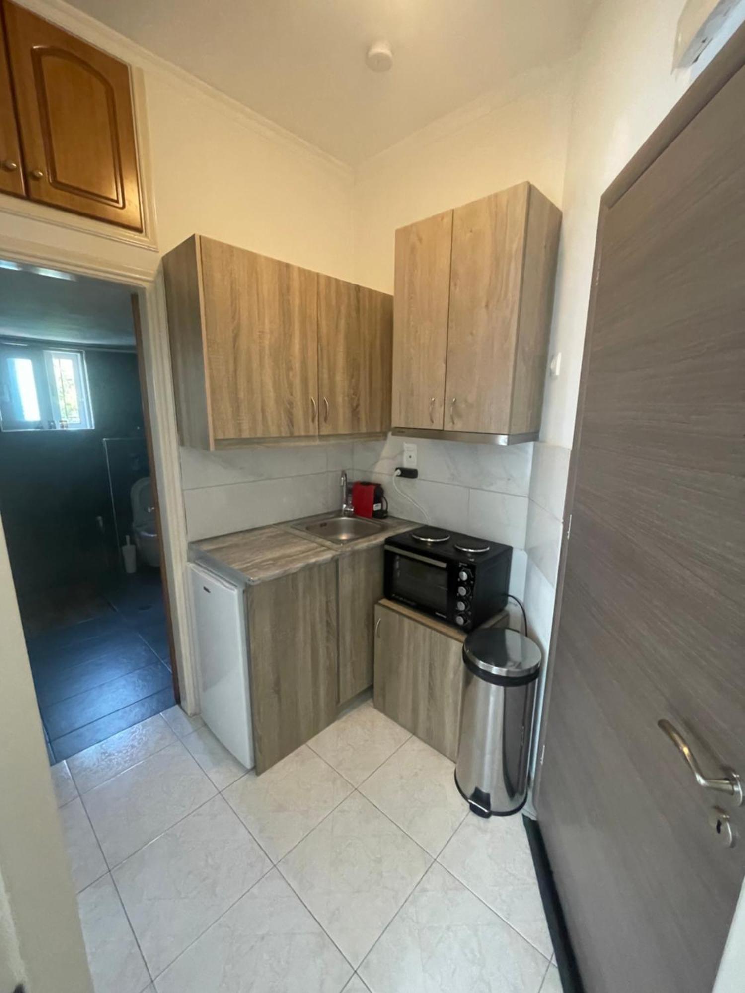 Greece Apartments Now Patras Esterno foto