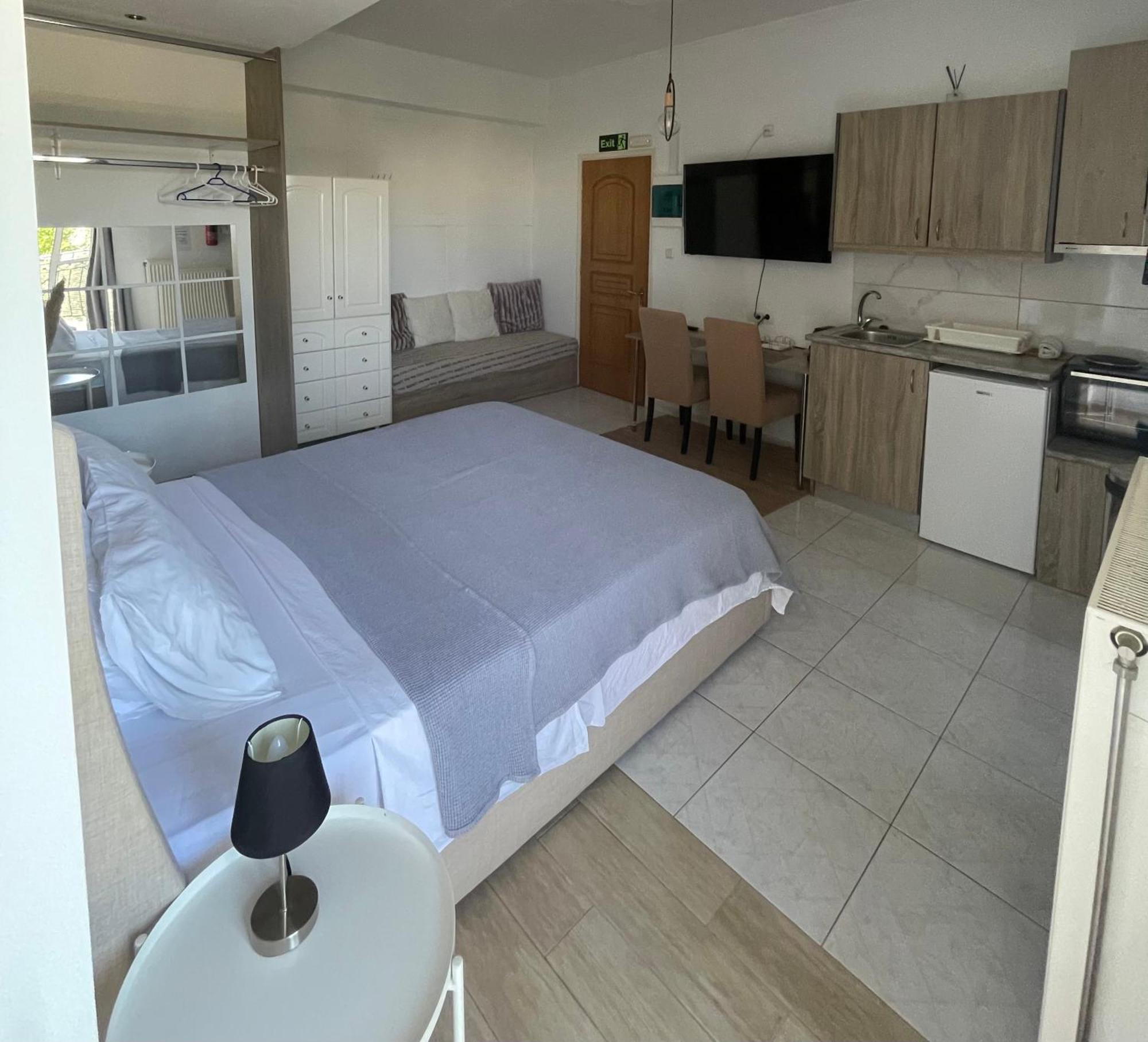 Greece Apartments Now Patras Esterno foto