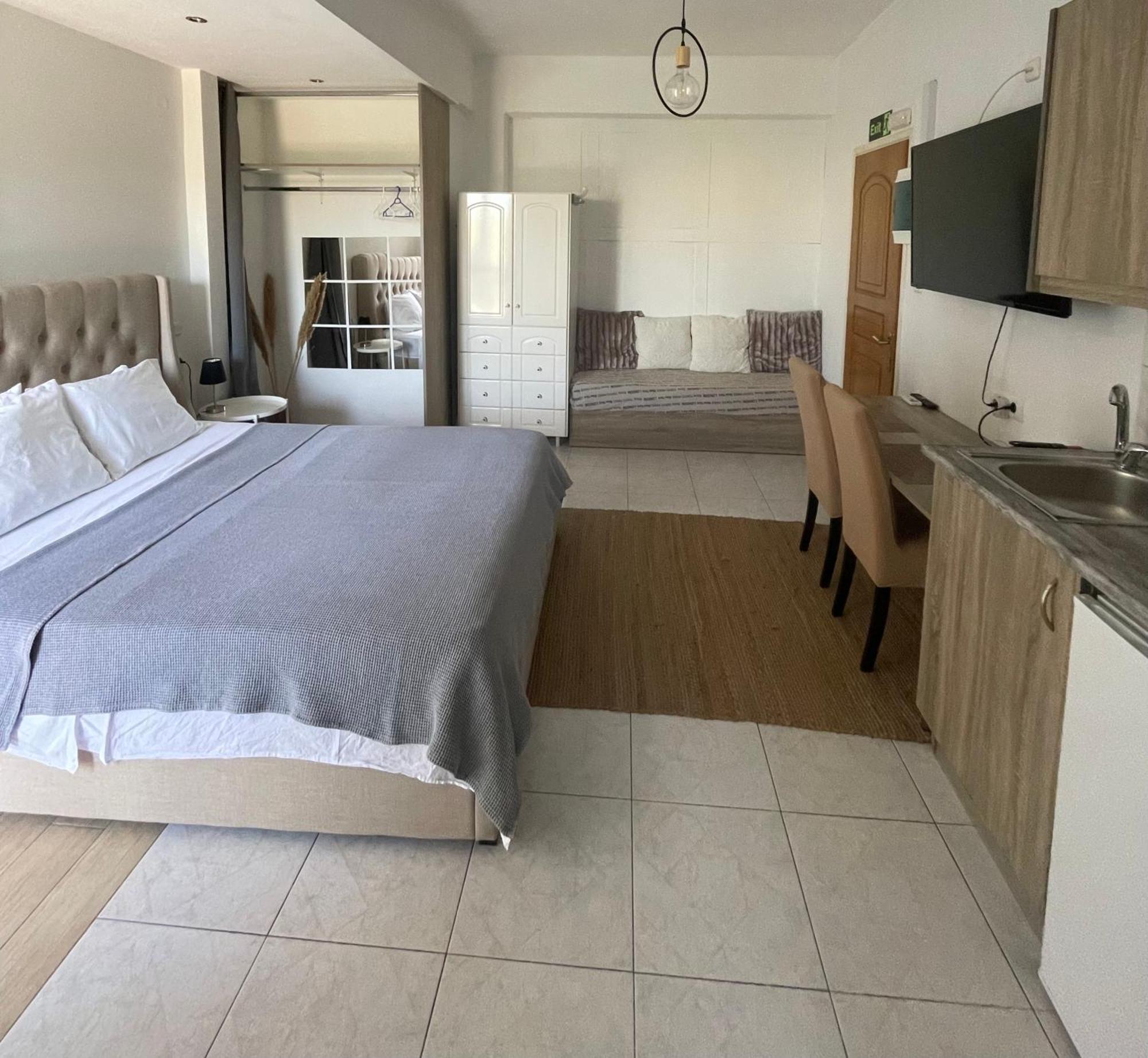 Greece Apartments Now Patras Esterno foto