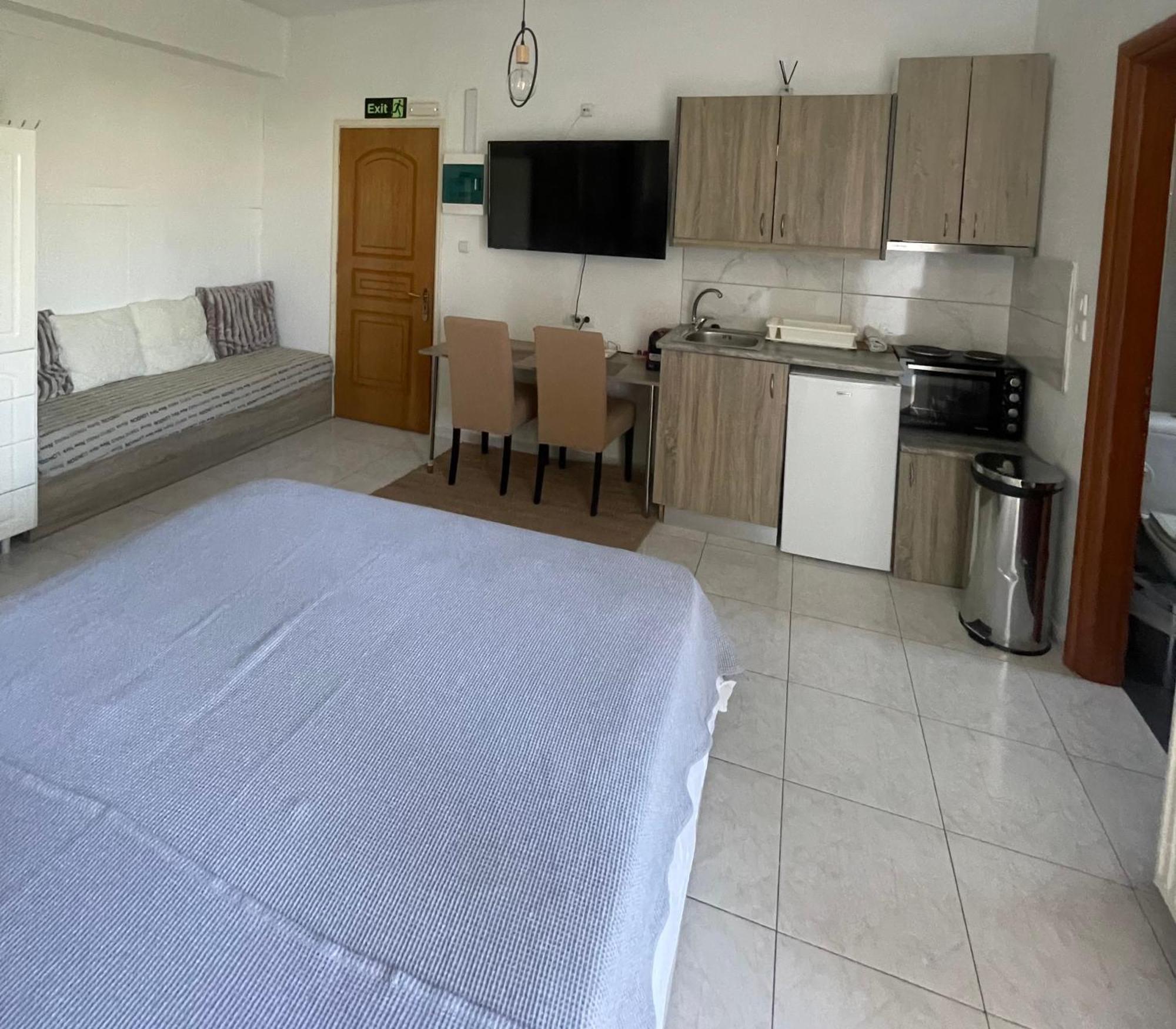 Greece Apartments Now Patras Esterno foto